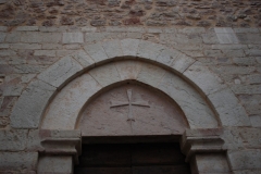 11a Arcata del portale con croce