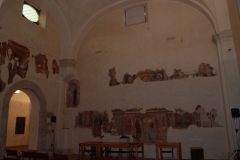45 Affreschi della parete opposta all'altare