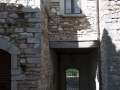 14 A destra della porta