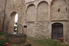 Cortile interno e pozzo