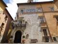 palazzo priori 03.jpg