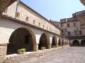 fiastra_chiostro_18.jpg