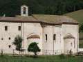 01_valdicastro_esterni_chiostro_08.jpg