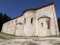 01_valdicastro_esterni_chiostro_11.jpg