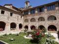 01_valdicastro_esterni_chiostro_27.jpg