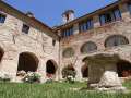 01_valdicastro_esterni_chiostro_34.jpg