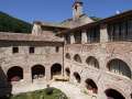 01_valdicastro_esterni_chiostro_36.jpg