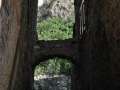 scorcio del castello da un vicolo.jpg