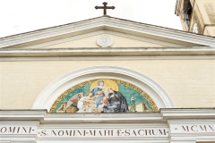 4. S. Maria di Pugliano, lunetta della facciata