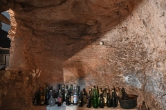 34 Interno della grotta eremitica