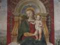 22 Madonna in trono col Bambino