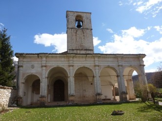 chiesa della madonna bianca valle castoriana