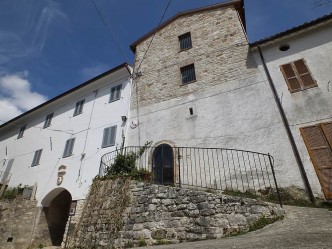 Casa Olivieri a Colle di Brescia - Fiuminata (MC)