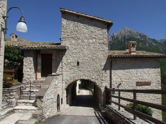 Castel Fantellino - Ussita (MC)