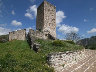Castello di Pierosara - Genga (AN)